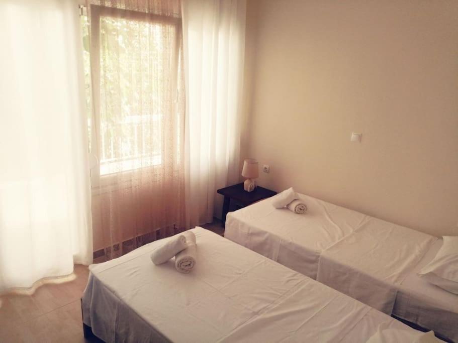 3 Room Apartment By The Beach - Free Parking Peraía Dış mekan fotoğraf